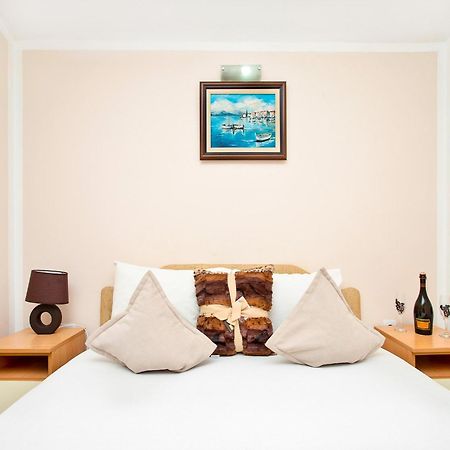 Apartments Mik5 - Famous Beach Jaz 布德瓦 外观 照片